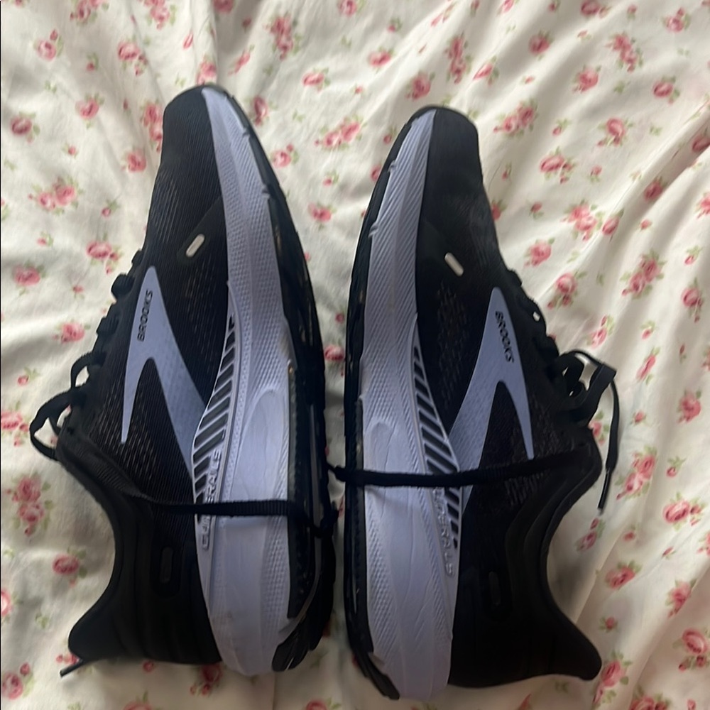Brooks Black and Gray Athletic Shoes for Performance